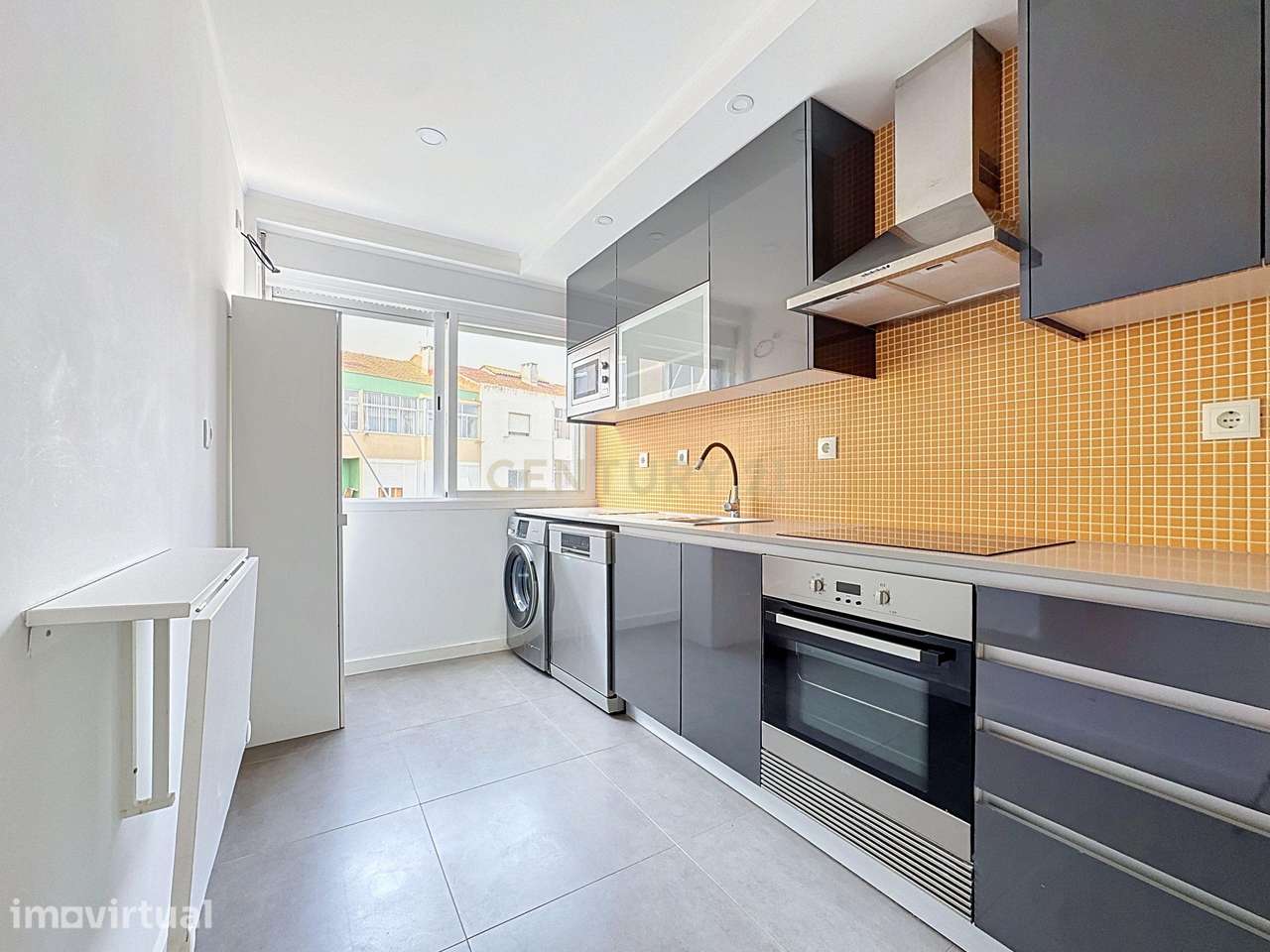 Apart. T3 remodelado em Paio Pires - Grande imagem: 2/23