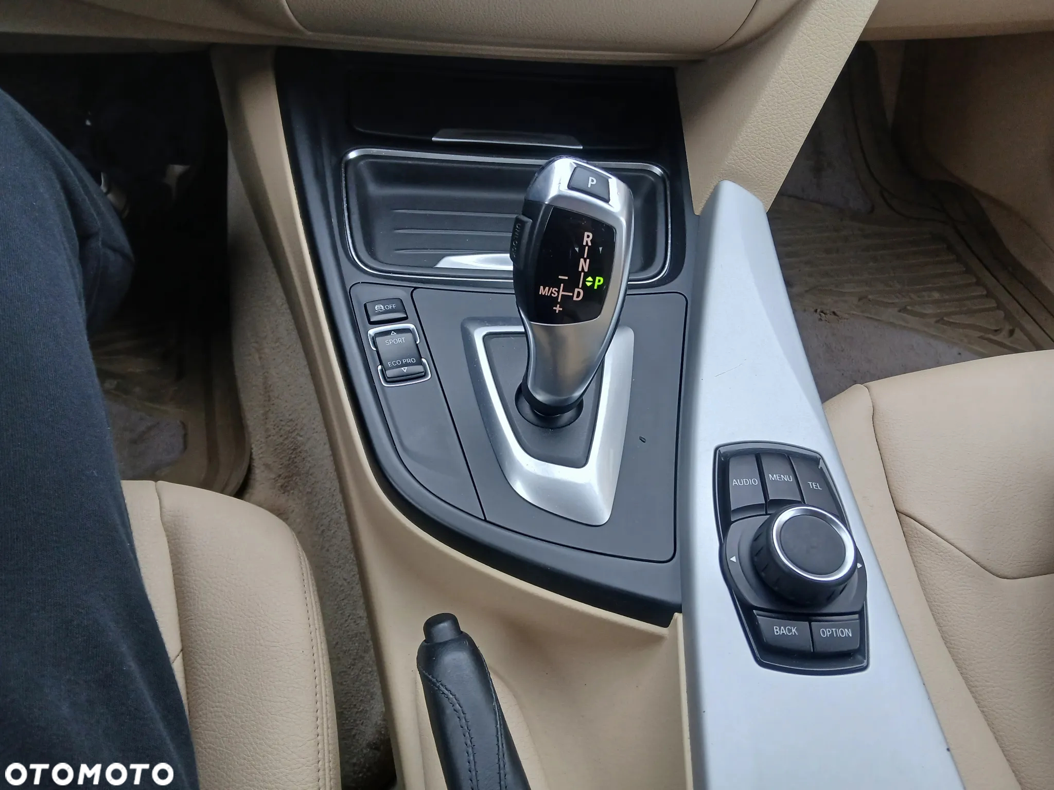 BMW Seria 3 328i xDrive - 22