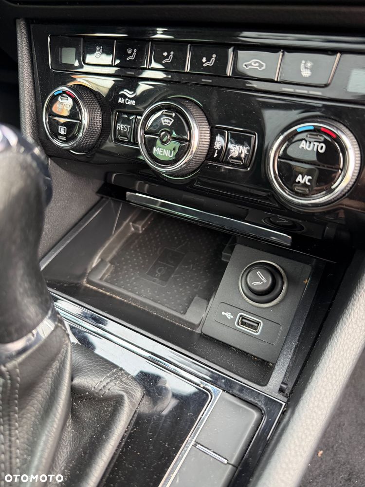 Skoda Superb 1.6 TDI Active DSG - 9