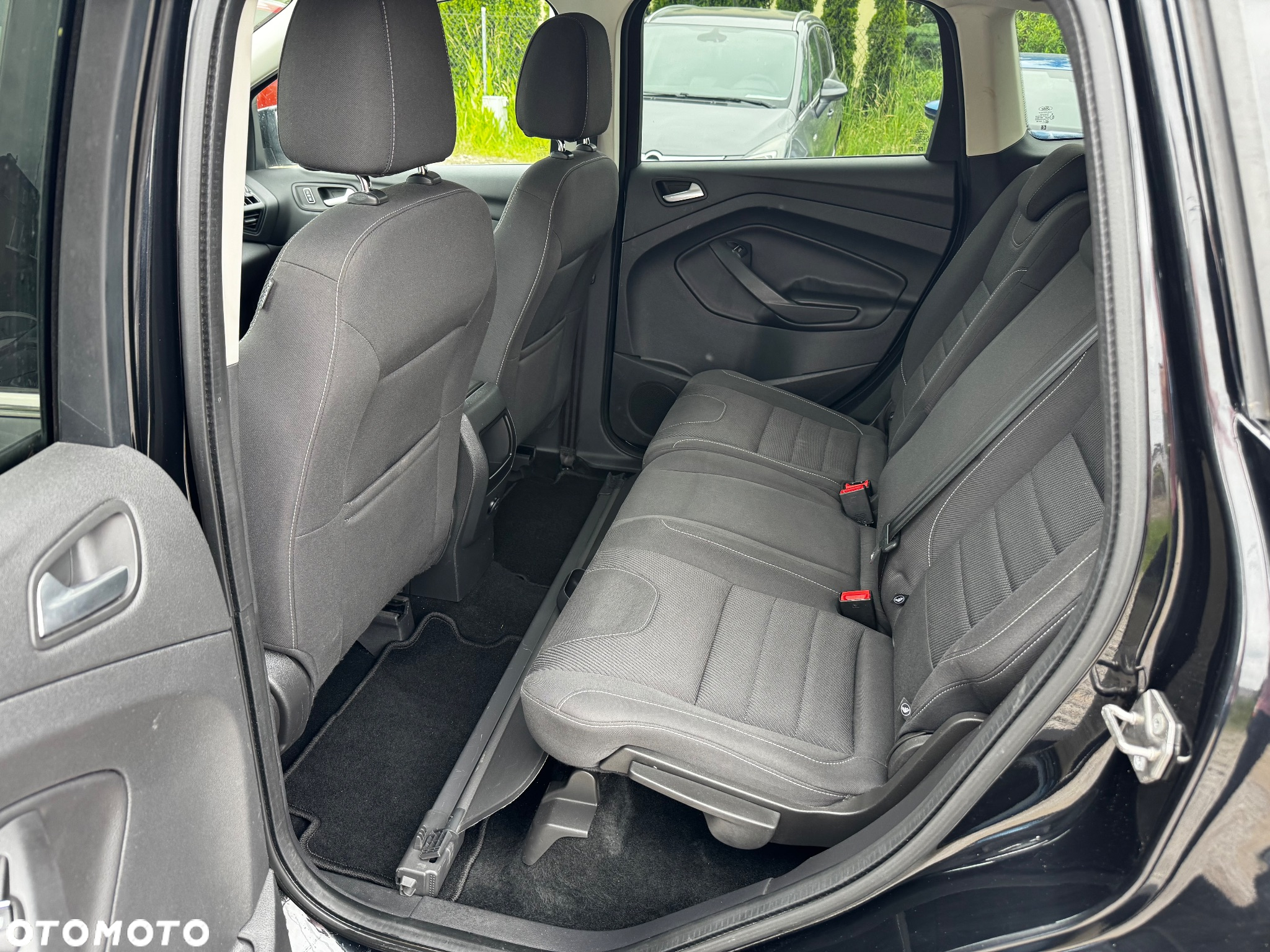 Ford Kuga 1.6 EcoBoost 2x4 Trend - 25