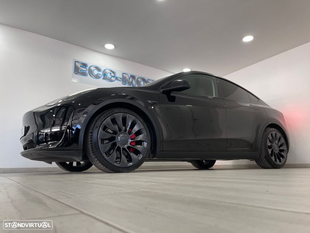 Tesla Model Y Performance Dual Motor AWD - 10