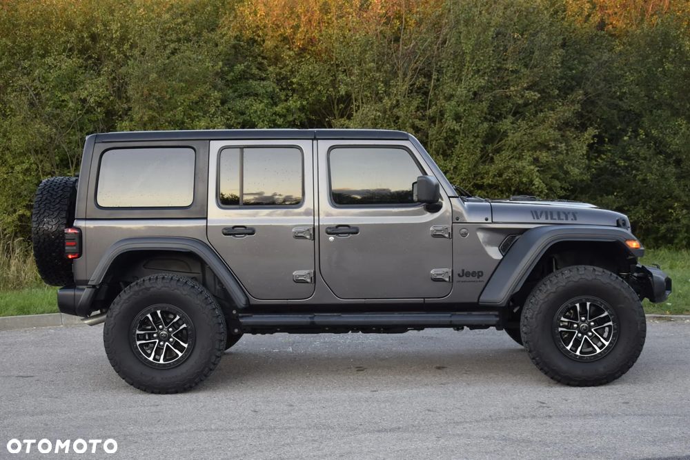 Jeep Wrangler - 25