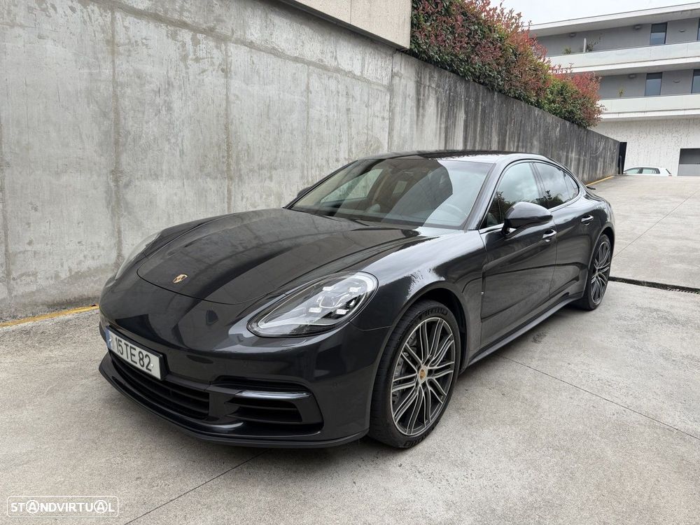 Porsche Panamera 4 E-Hybrid Platinum Edition - 2