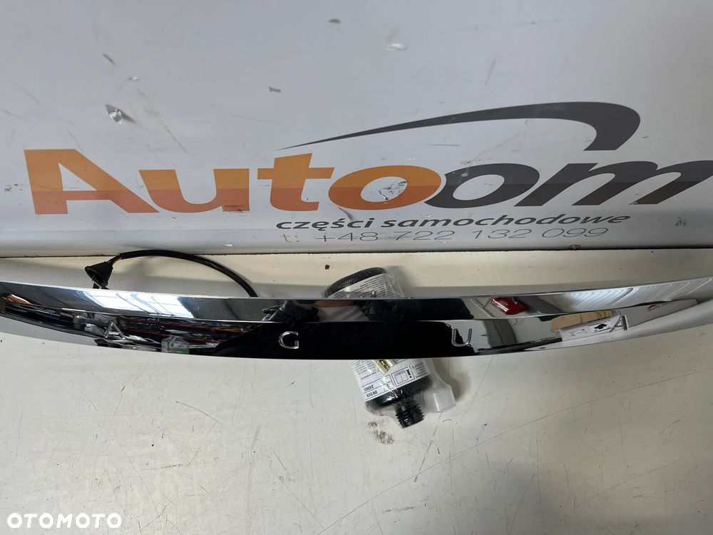 BLENDA OŚWIETLENIA TABLICY TYŁ POD KAMERE JAGUAR XF X250 8X23-13550-AH/BH - 2