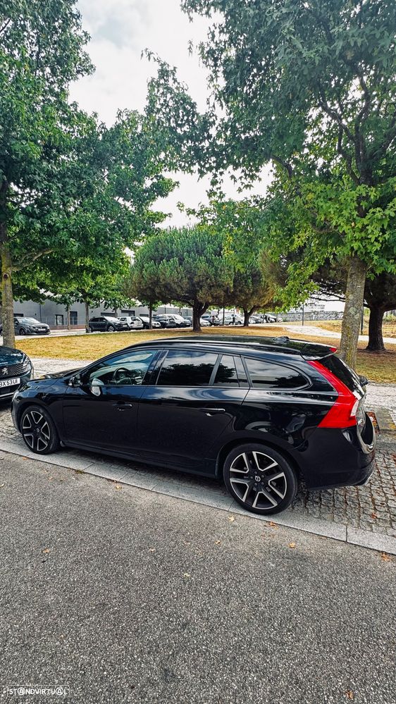 Volvo V60 D4 Geartronic Black Line - 6
