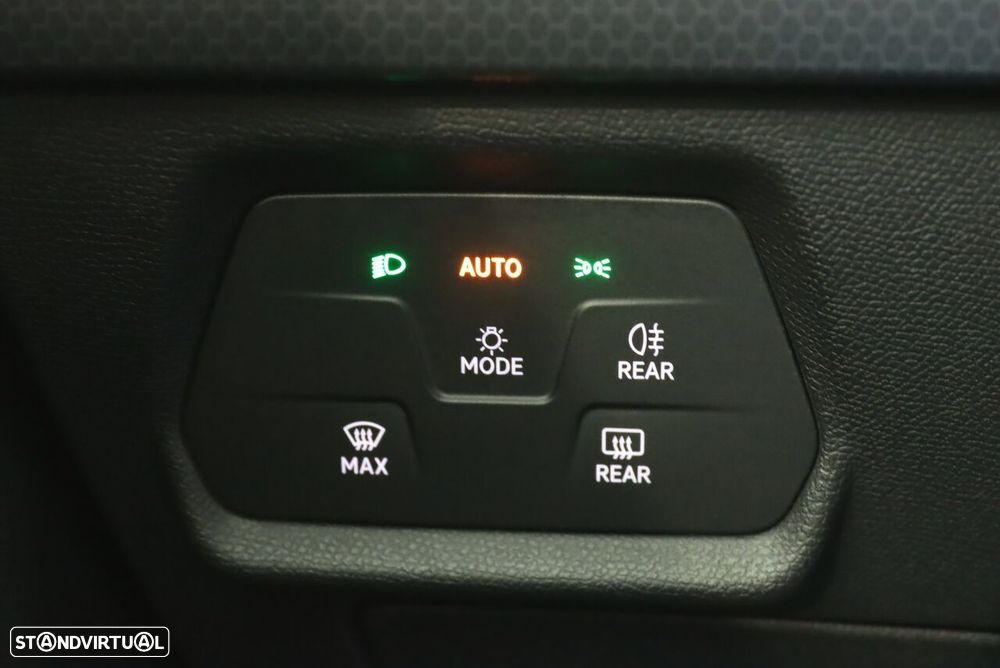 SEAT Leon ST 2.0 TDI Style - 24
