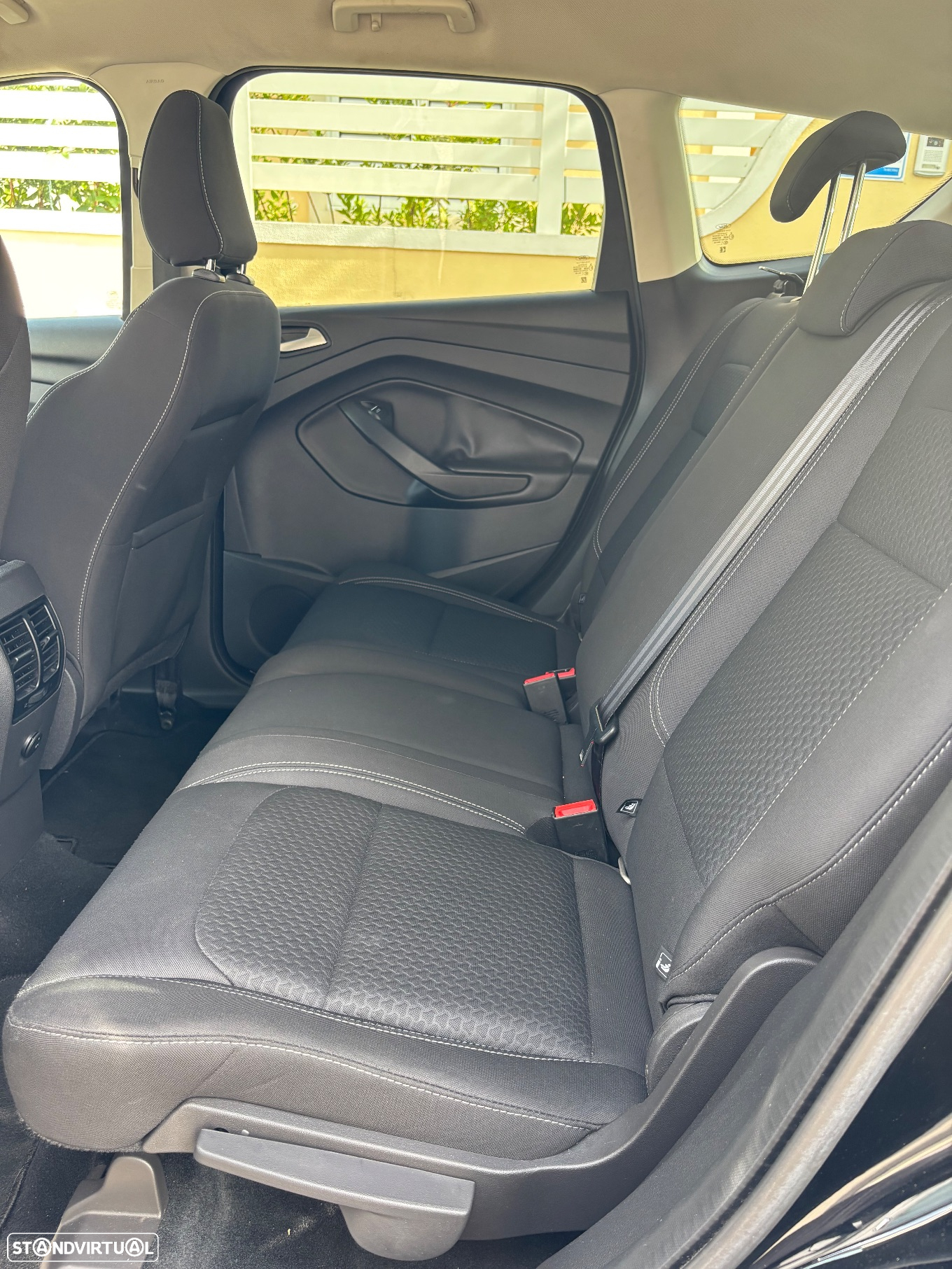 Ford Kuga 1.5 TDCi Business - 12