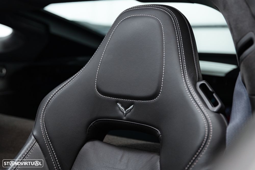 Chevrolet Corvette Stingray 3LT 6.2 V8 Auto - 24