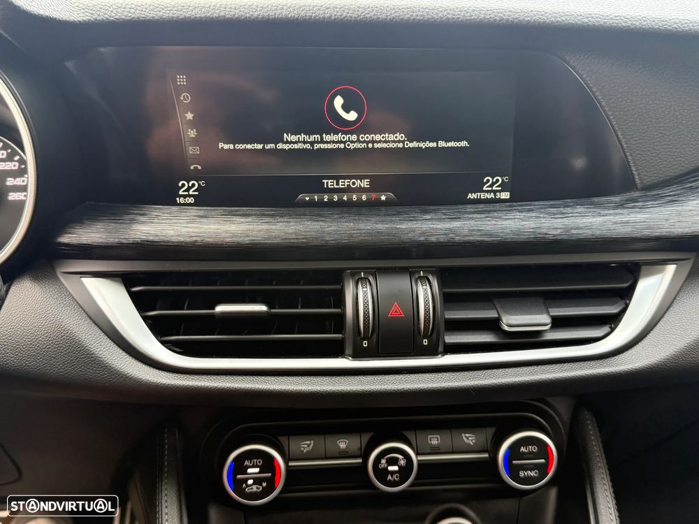 Alfa Romeo Stelvio 2.2 D B-Tech AT8 - 32