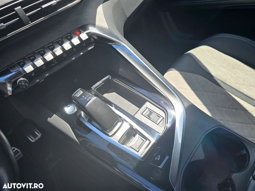 Peugeot 3008 PHEV 300 EAT8 4X4 GT - 15