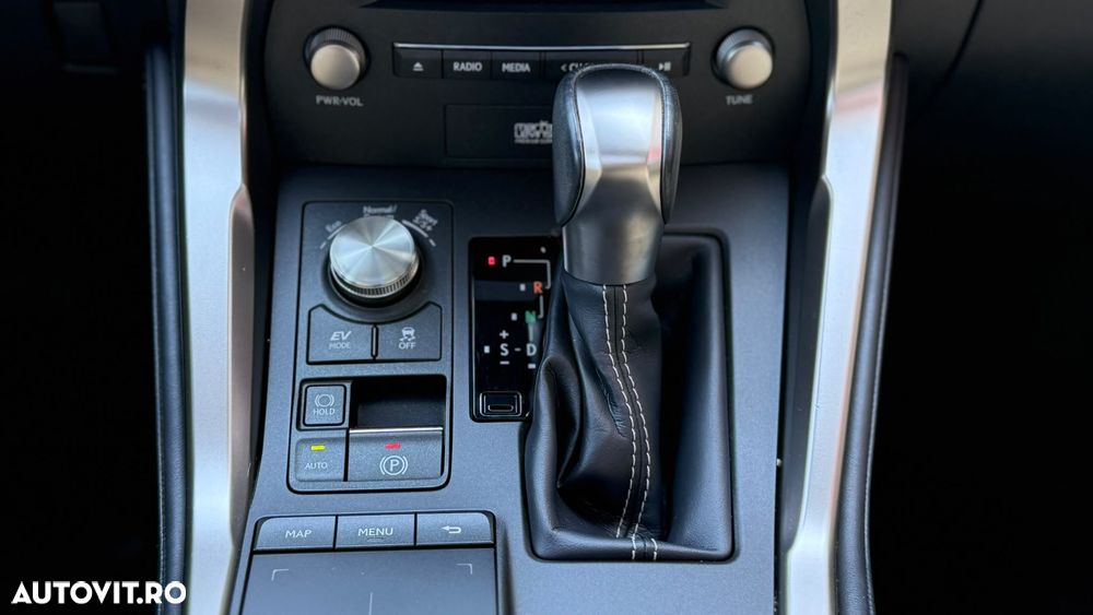 Lexus Seria NX - 20