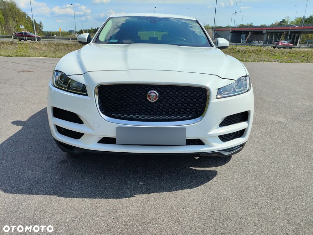 Jaguar F-Pace - 12