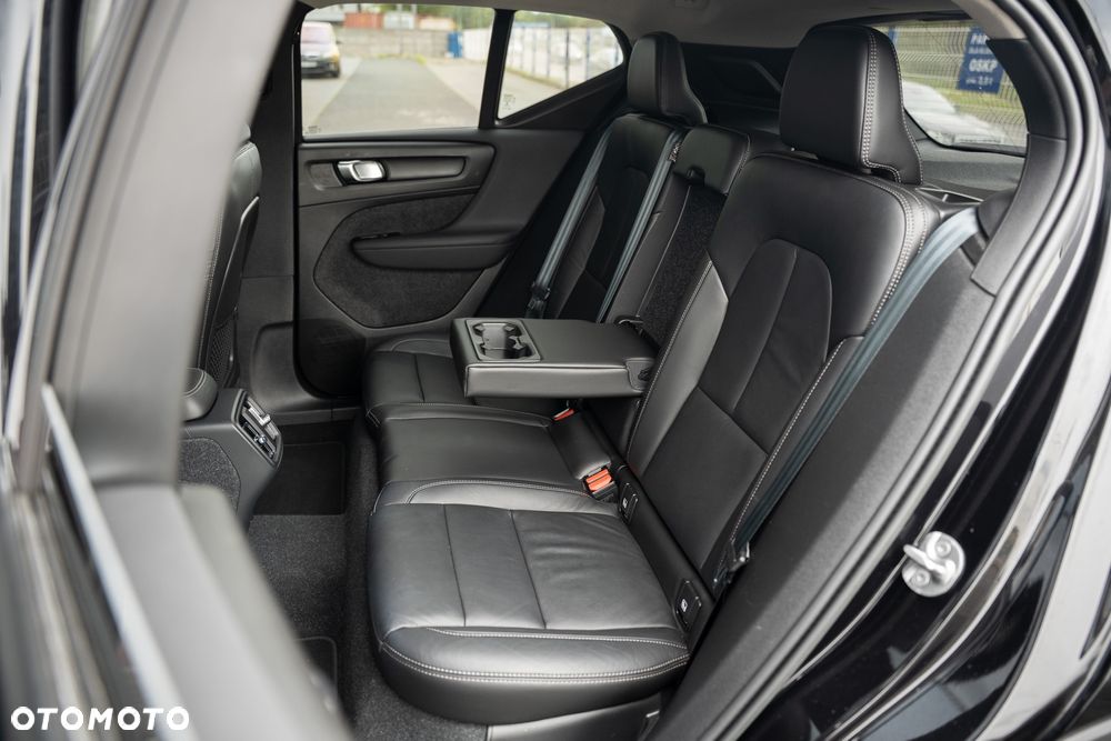Volvo XC 40 - 35