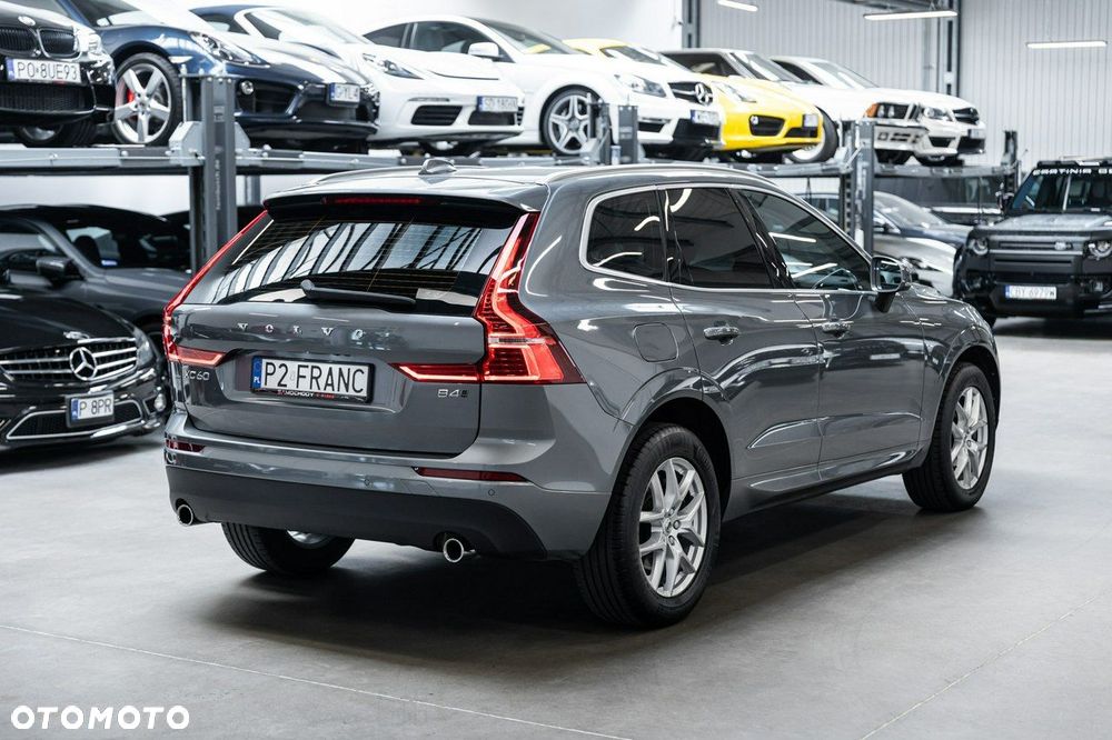 Volvo XC 60 B4 D AWD Geartronic Momentum - 8