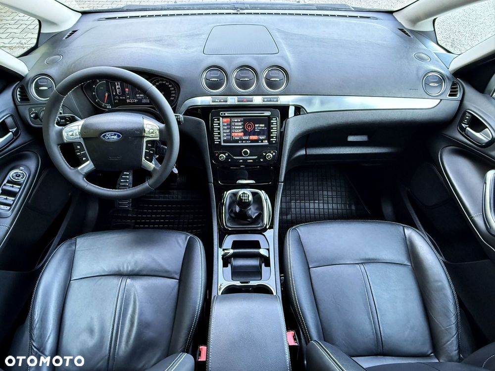 Ford S-Max - 24