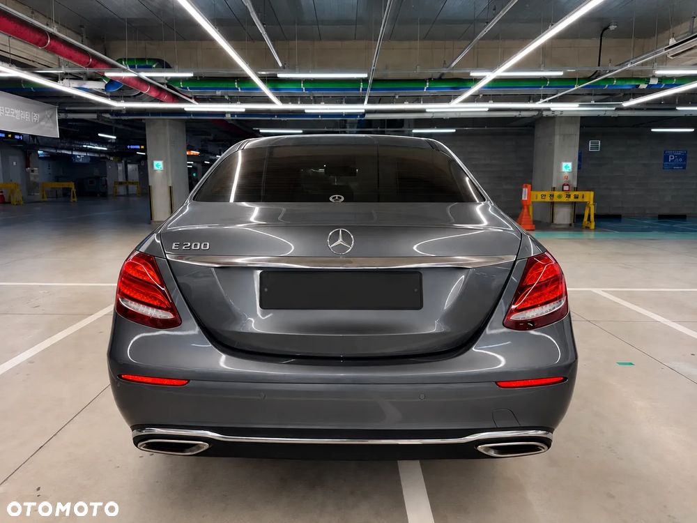 Mercedes-Benz Klasa E 200 9G-TRONIC Avantgarde - 15