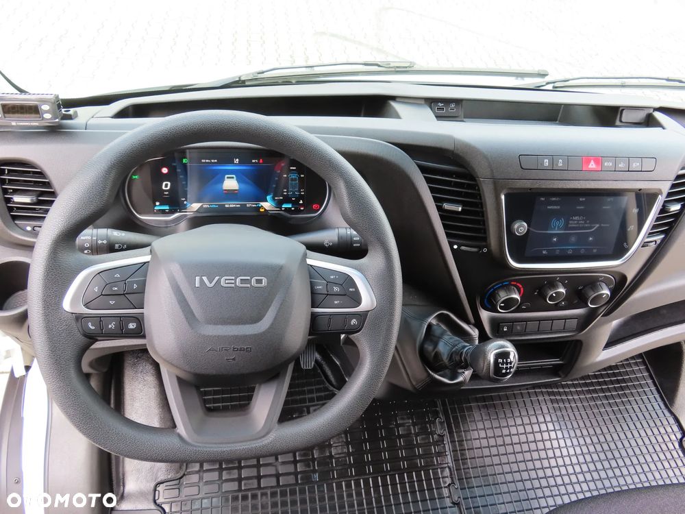 Iveco DAILY 35C16 3.0 HPI Chłodnia 7 E.Palet 3710 mm Dł. WZMACNIANY Agregat Thermo King 0*C Boczne Drzwi Zabudowy DMC 3500 DUŻA Ładowność 1160 Kg Nowe OPONY + Serwis W ASO IVECO Virtual Cockpit Carplay / Android Auto Stan Jak Nowy GWARANCJA Gotowy I Dostępny Polecam - 35