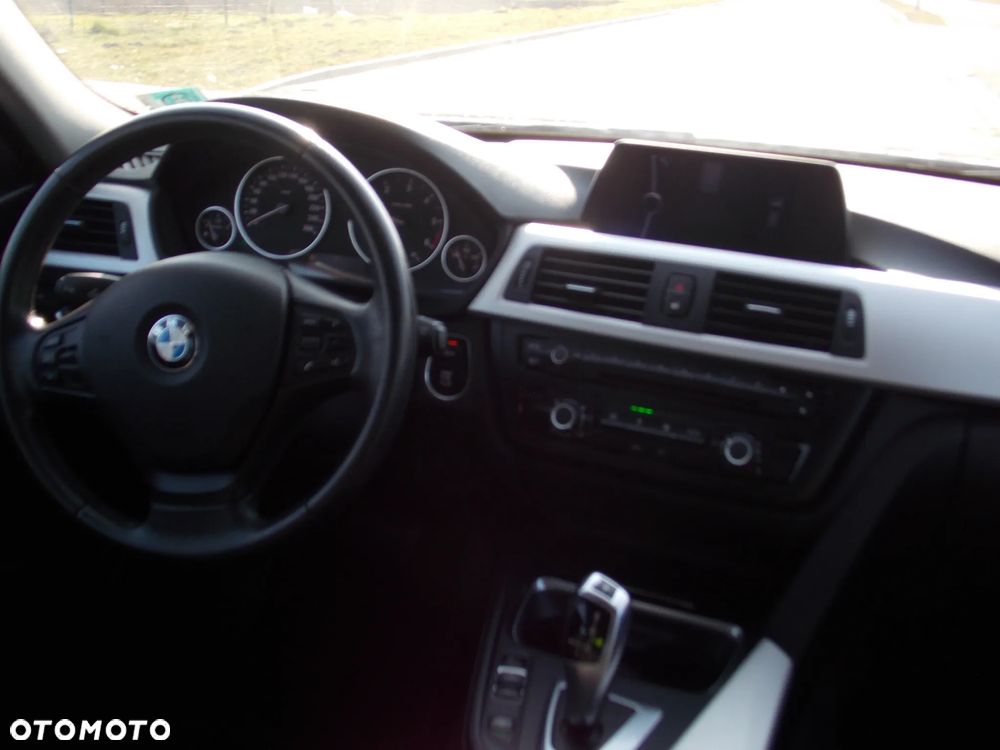 BMW Seria 3 318d - 7