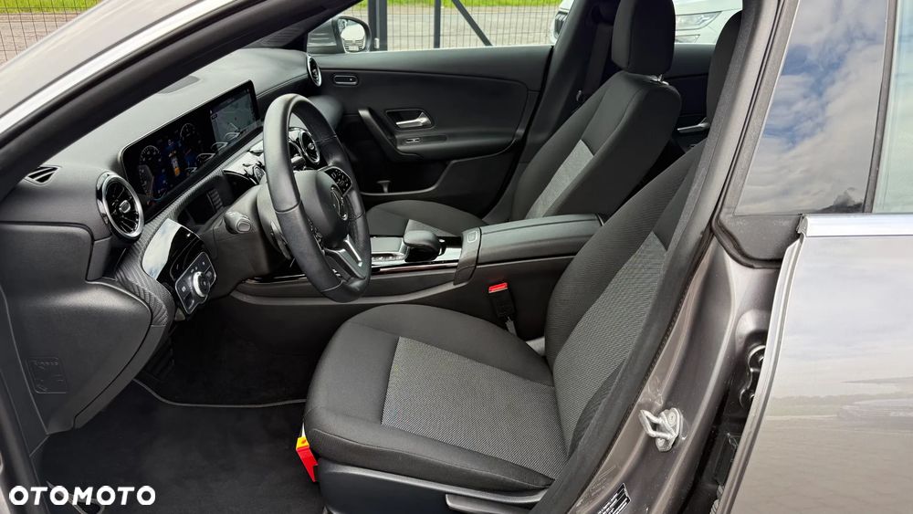 Mercedes-Benz CLA 180 d 8G-DCT Edition 2021 - 28