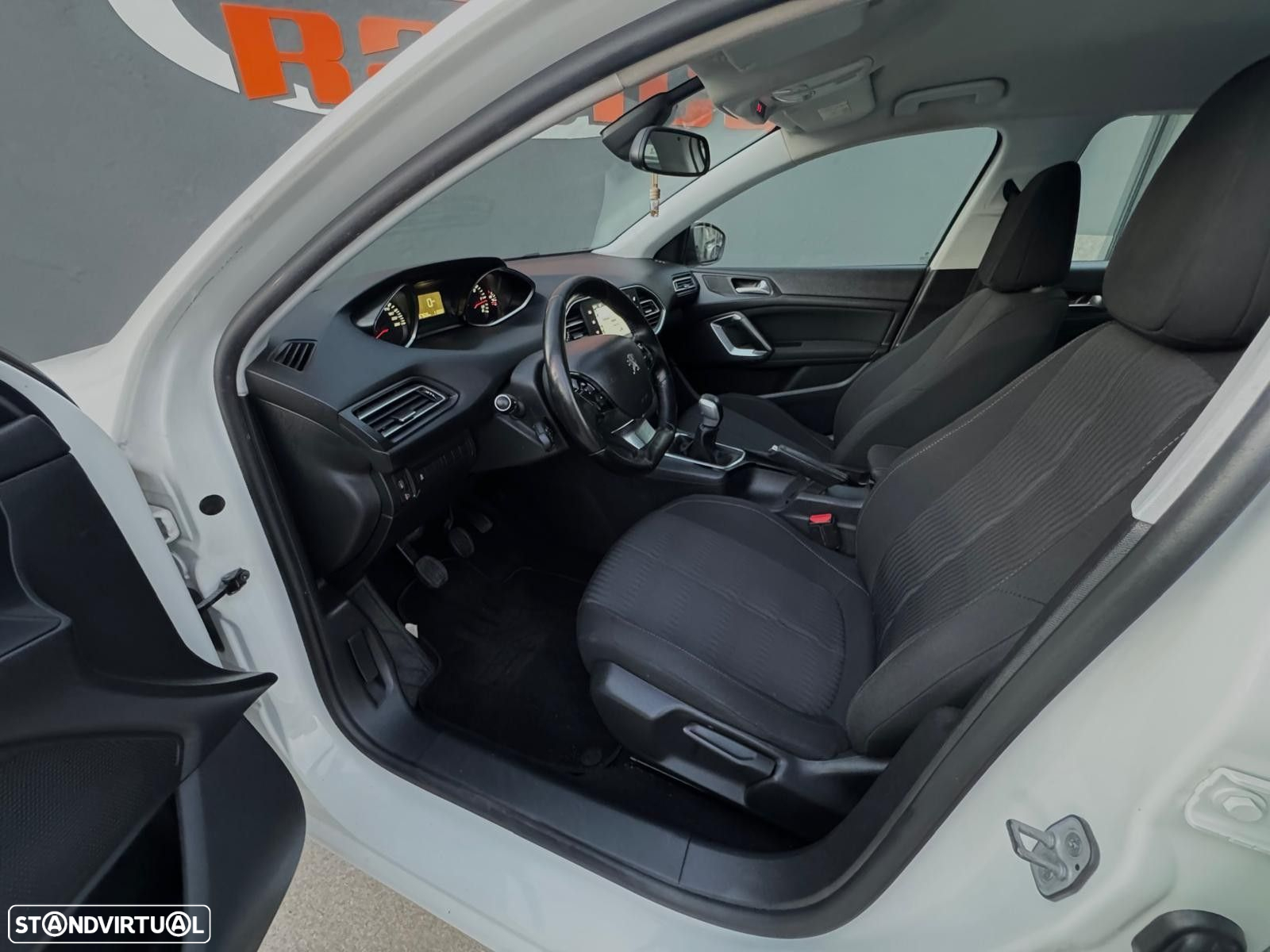 Peugeot 308 1.6 HDi Active - 8