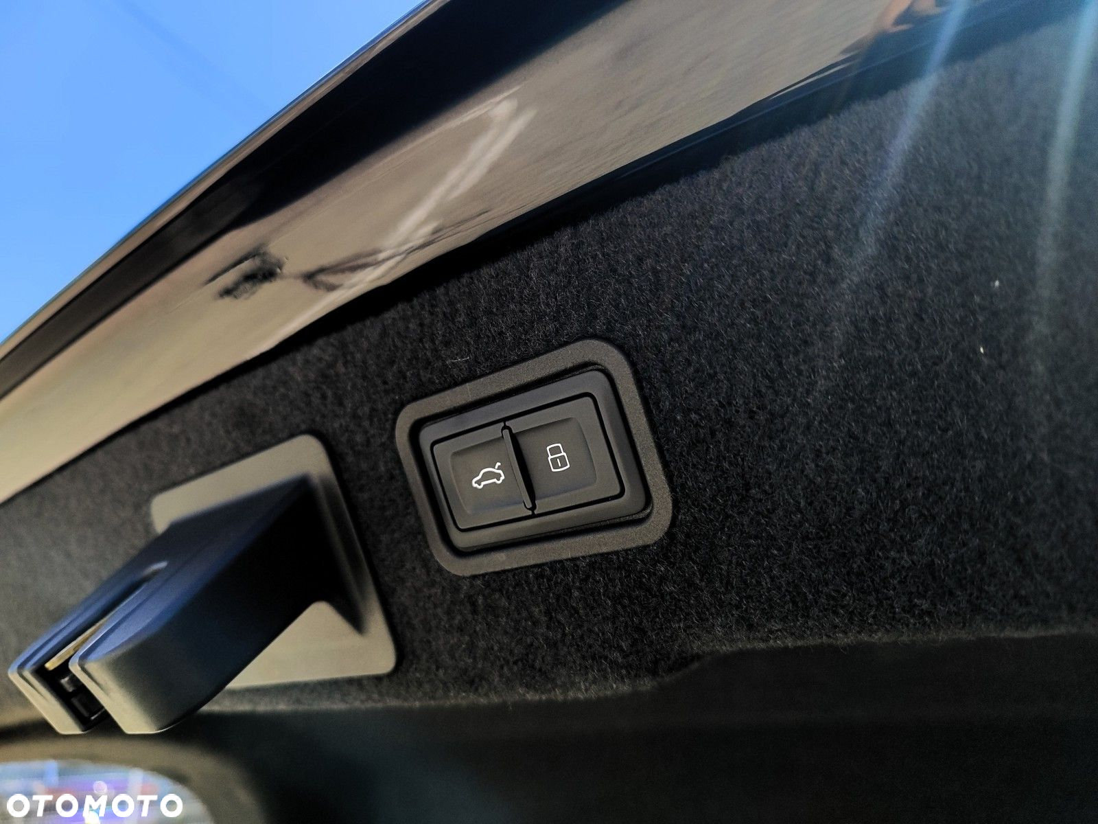 Audi S8 - 40