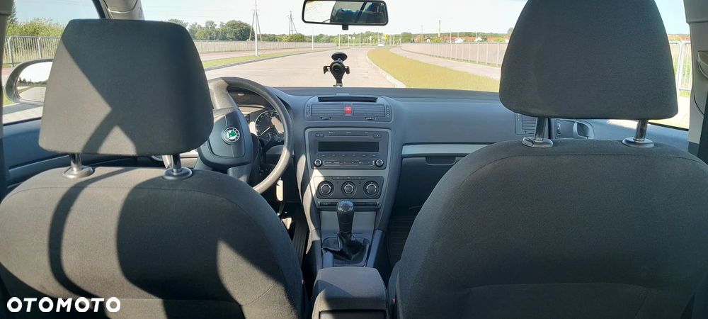 Skoda Octavia 1.6 Classic - 17