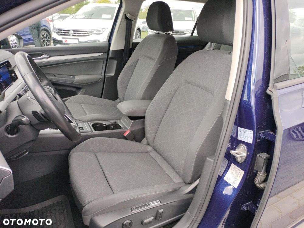 Volkswagen Golf - 11
