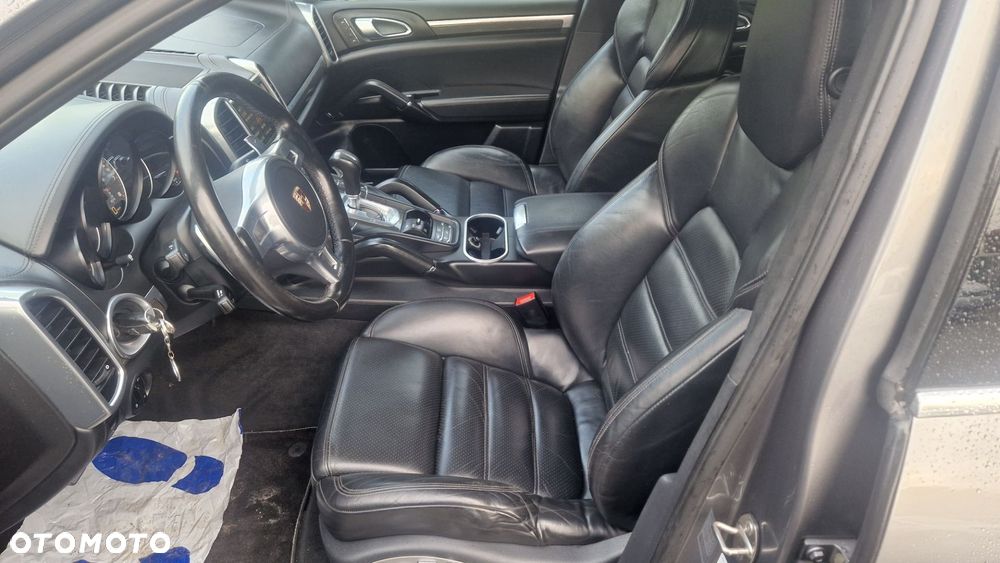 Porsche Cayenne - 13