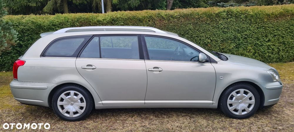 Toyota Avensis 1.8 VVT-i Executive - 3