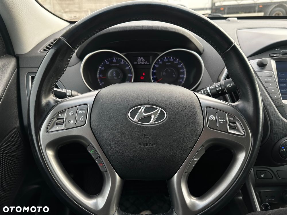 Hyundai ix35 1.6 2WD Fifa World Cup Edition - 8