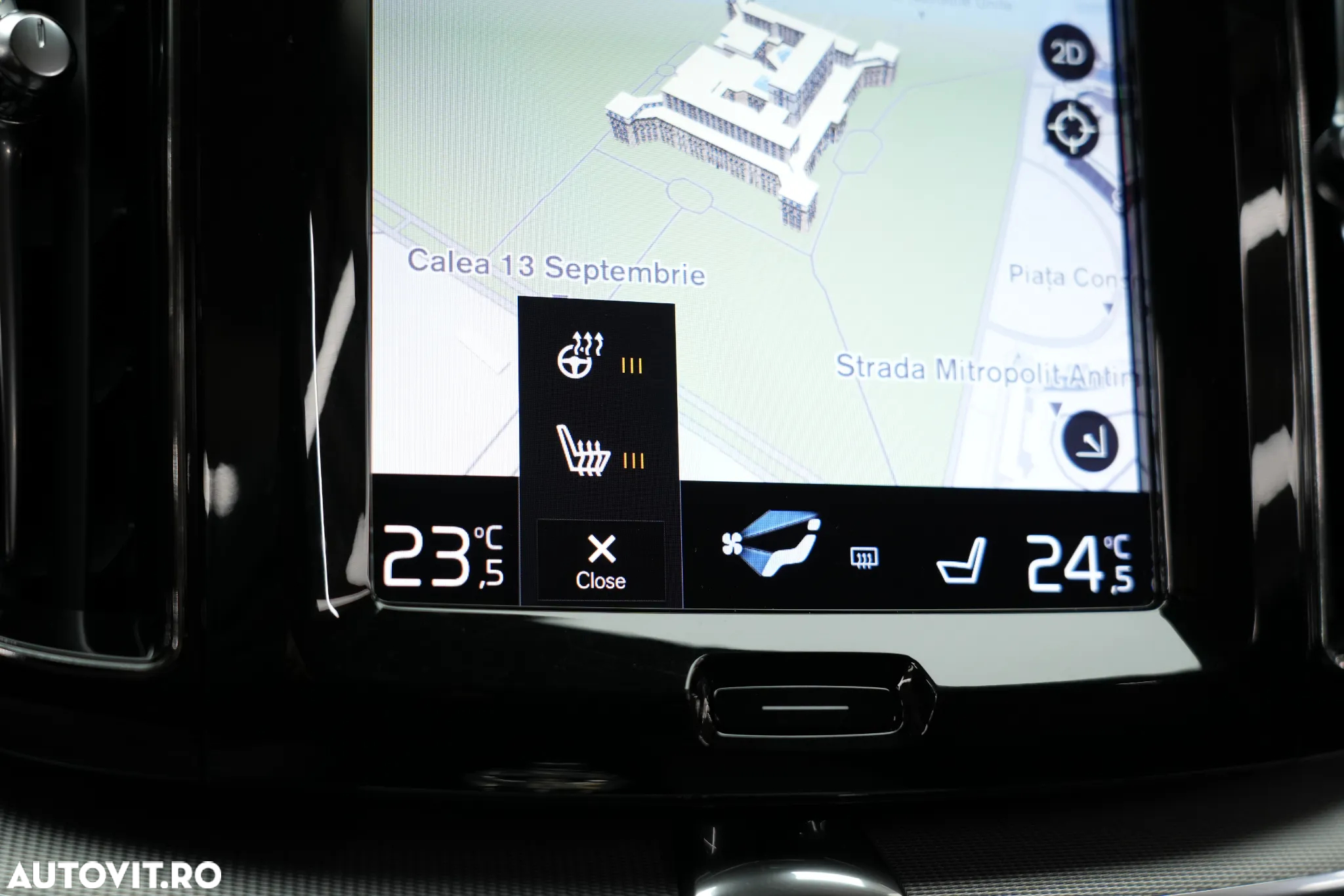 Volvo XC 60 B4 MHEV AWD Inscription - 26