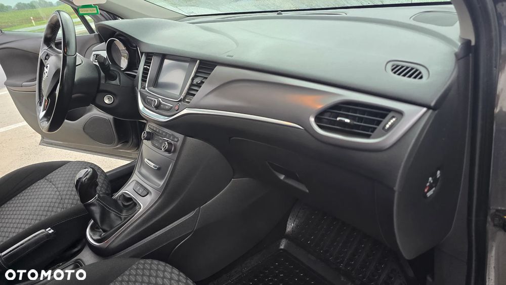 Opel Astra 1.4 T Enjoy - 10
