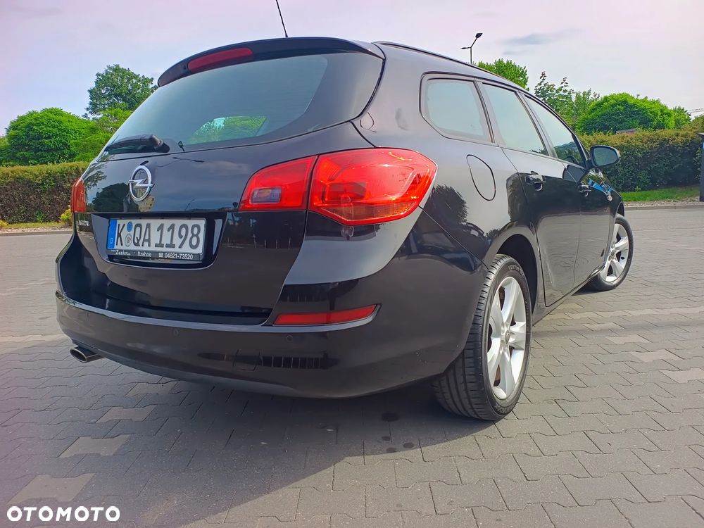 Opel Astra 1.4 T Sport - 11