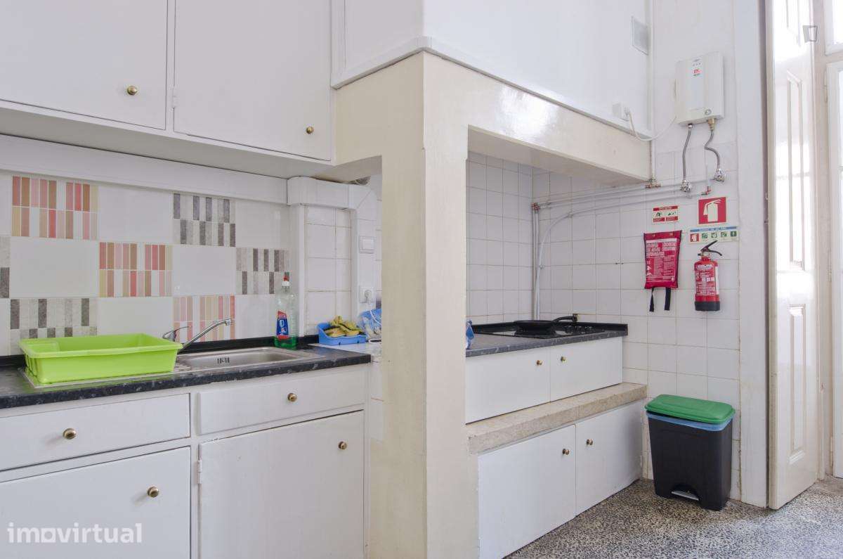 Quarto - localizado em Alcântara Lisbon - Grande imagem: 3/17