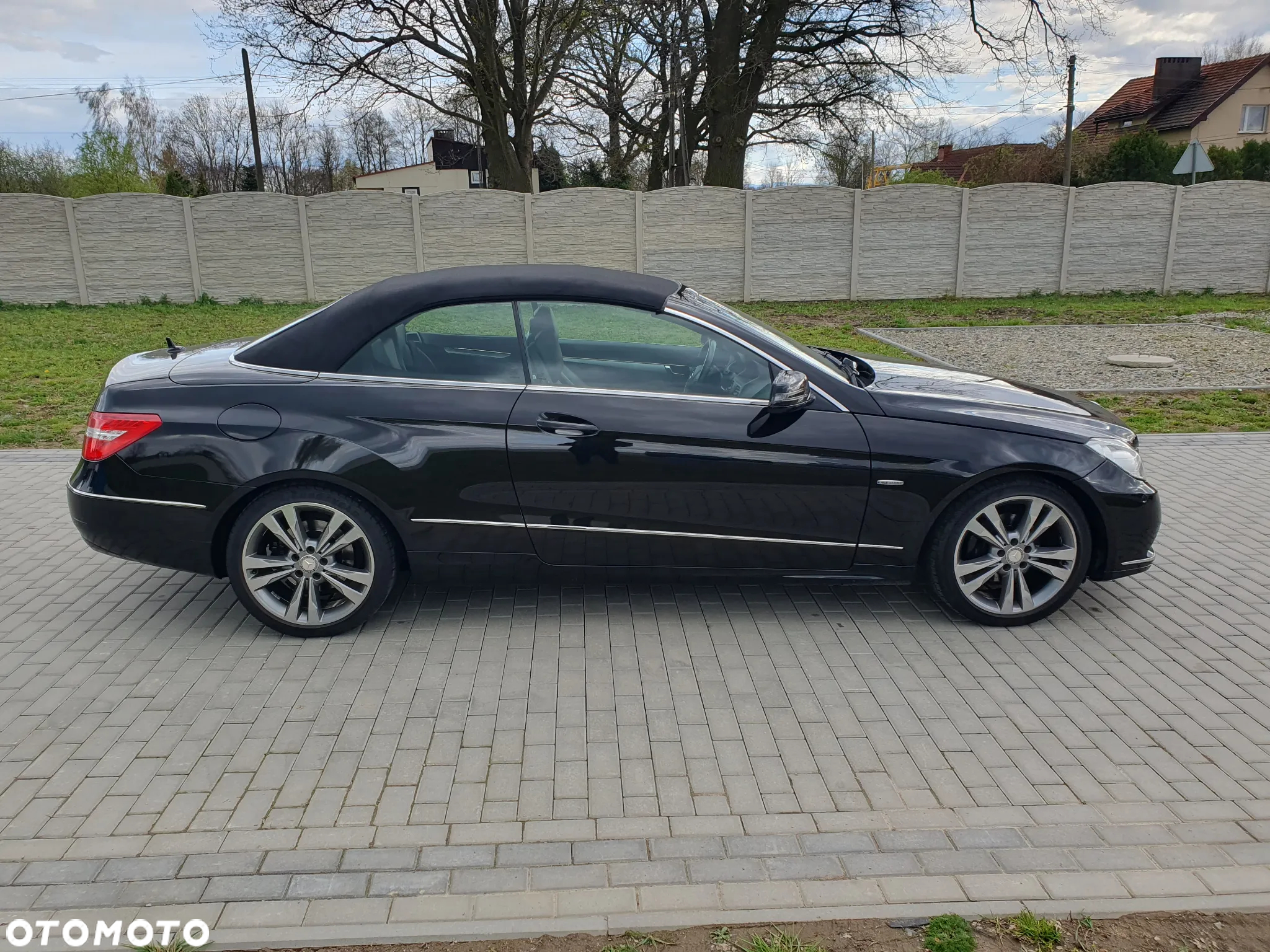 Mercedes-Benz Klasa E 200 Cabrio BlueEFFICIENCY 7G-TRONIC Avantgarde - 31