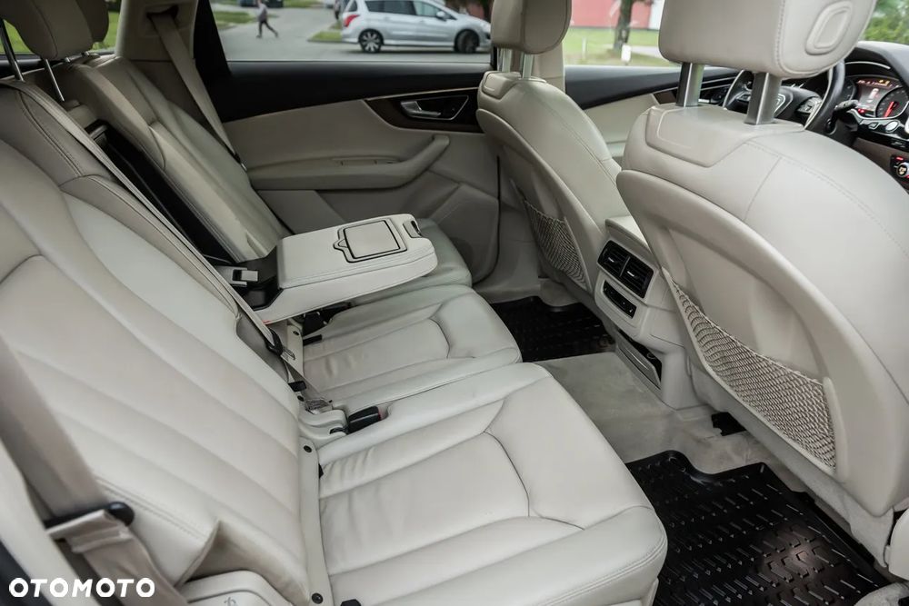 Audi Q7 3.0 TFSI Quattro Tiptronic - 34