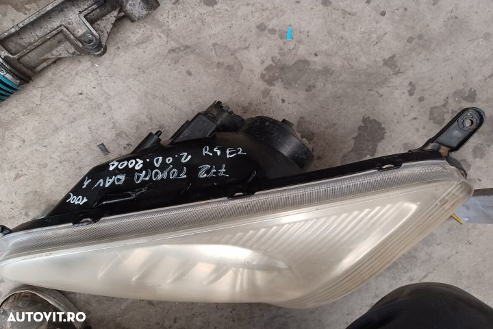 Far stanga Toyota RAV4 2 [2000 - 2003] Crossover 5-usi 2.0 D MT AWD ( - 2