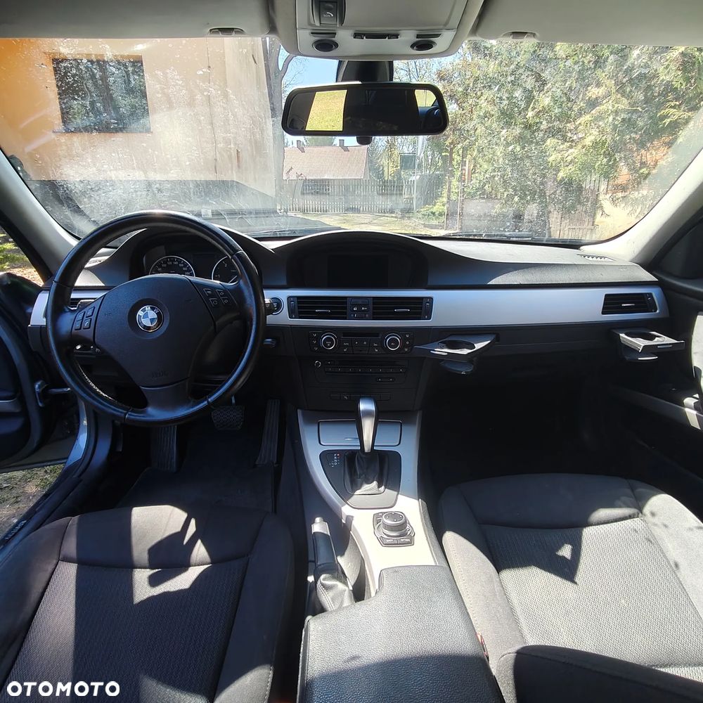 BMW Seria 3 318d - 13