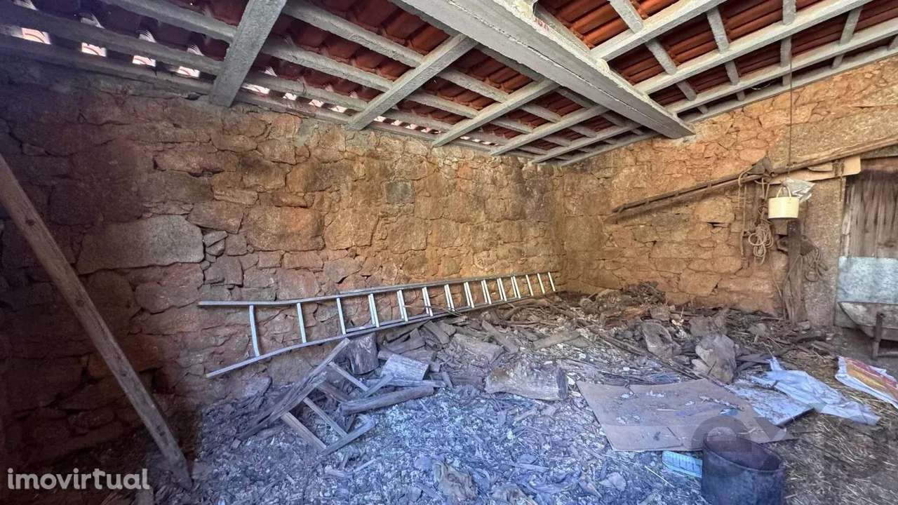 Casa de campo para restaurar – 123 m² em Aranhas - Grande imagem: 4/18