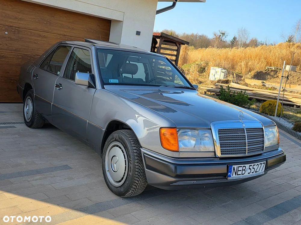 Mercedes-Benz W124 (1984-1993) - 11