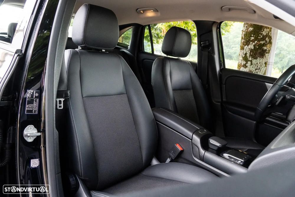 Mercedes-Benz GLA 180 7G-DCT Style - 45