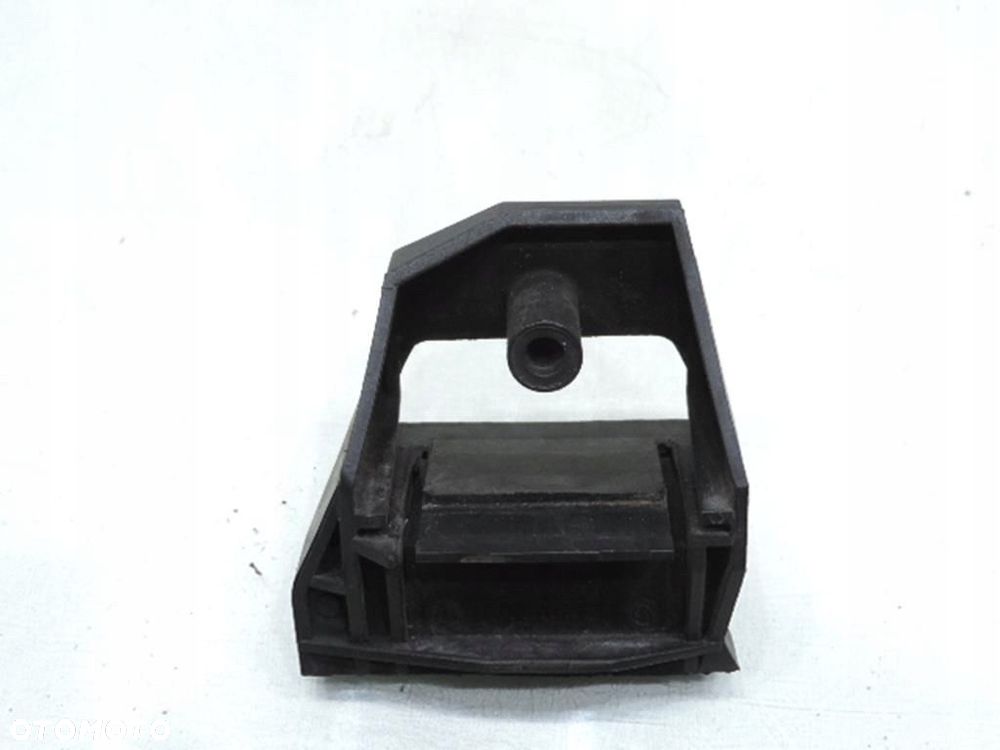 UCHWYT MOCOWANIE CHŁODNICY LEWY BMW E39 - 2