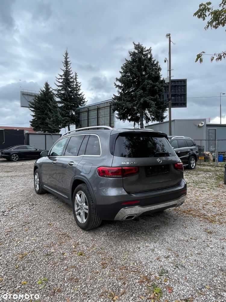 Mercedes-Benz GLB - 6