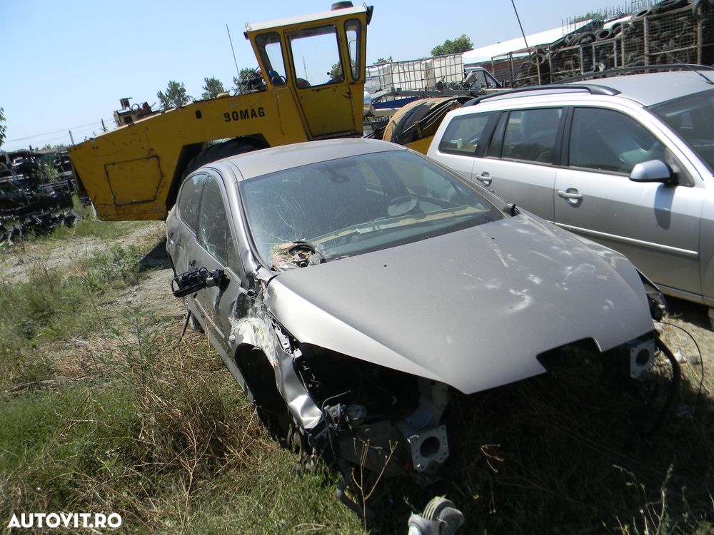 Dezmembrari  Peugeot 407  2004  > 0000 2.0 HDi Motorina - 6