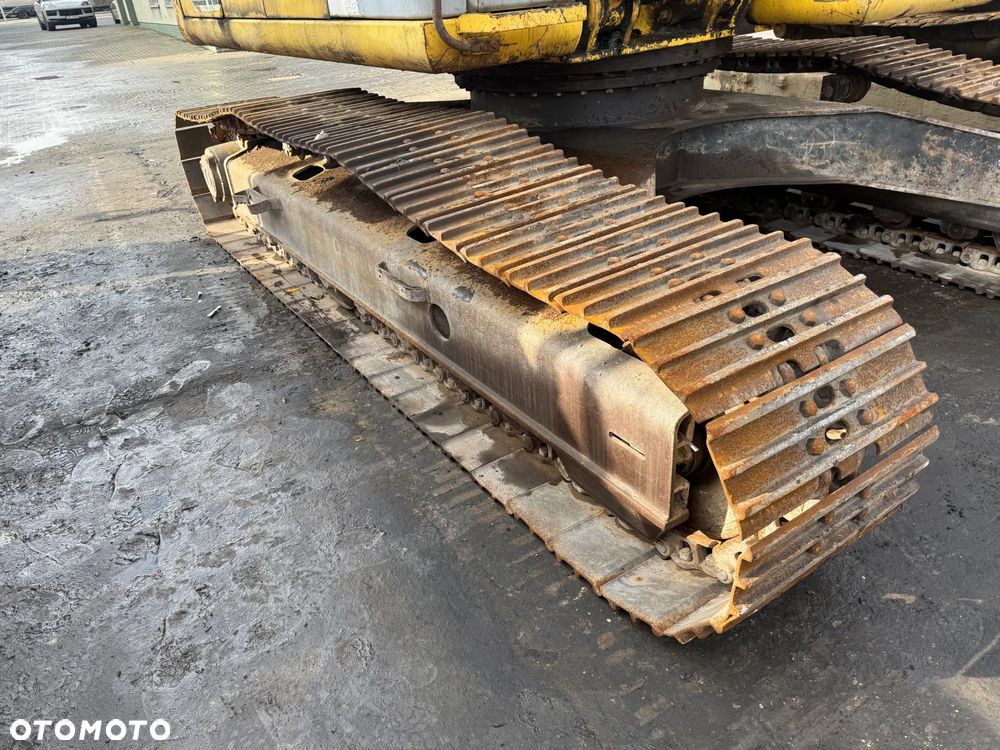 New Holland E215 - 16