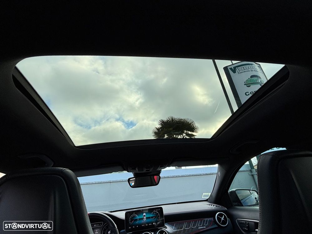 Mercedes-Benz GLA 45 AMG 4Matic 7G-DCT - 13