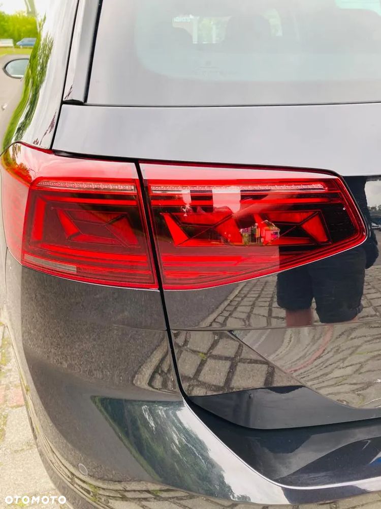 Volkswagen Passat - 11
