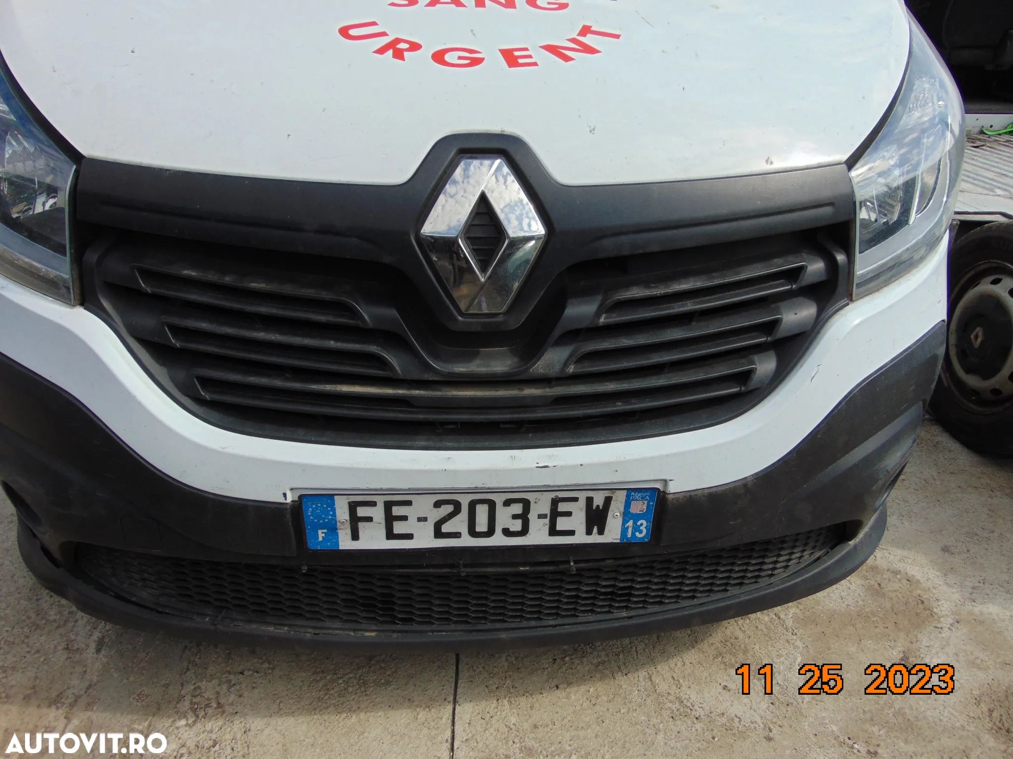 Bara fata Renault Trafic 3 an 2014-2019 spoiler bara fata trafic 3 - 1