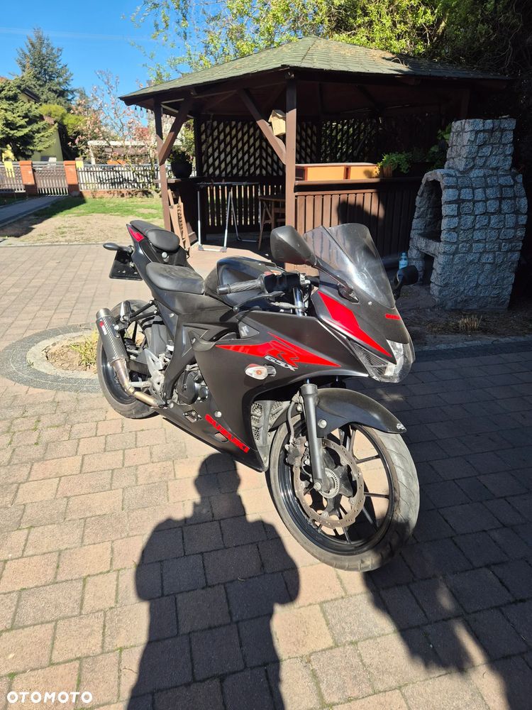 Suzuki GSX - 29
