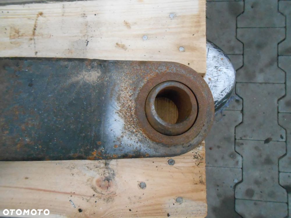 Dolne ramię lewe Case CS130 - 3